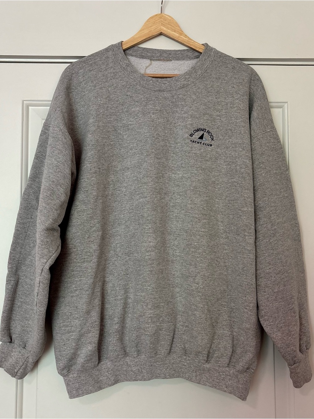 Vintage Mens Blowing Rock Yacht Club Crewneck Sweatshirt Grey XL Preppy Coastal
